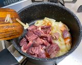 A picture of step 2 of Chicken Heart in Japanese Curry.
