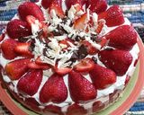 Foto del paso 4 de la receta: Tarta con mousse de frutillas y crema Chantilly 🍓🍓🍓💞💞