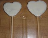 Foto del paso 6 de la receta: Paletitas y bombones de chocolate relleno con dulce de leche 🍫🍭🍭🍫