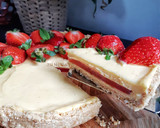Foto langkah ke 8 dari resep Layered Strawberry Tart - No bake.