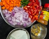 A picture of step 2 of Protein-Packed Veggie Paneer Roll.