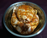 Foto del paso 3 de la receta: Pollo al horno con bacon, y patatas gratinadas