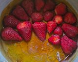 Foto del paso 3 de la receta: Torta Invertida De Frutillas