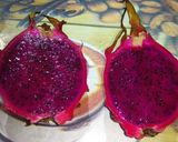 A picture of step 2 of Dragon Fruit Flavour Lassi.