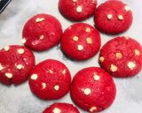 A picture of step 7 of Redvelvet cookies.