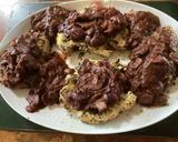 A picture of step 6 of California Farm Wine Sauce Pork Chops.