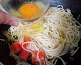 รูปขั้นตอนการทำที่ 4 ของ หมี่จุกผัดไข่ง่ายๆ (หมี่จุกไก่ไทยพิษณุโลก)