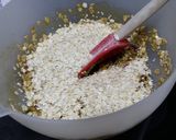 A picture of step 7 of Ginger flapjacks with pistachios and apricots.