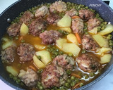 Foto del paso 3 de la receta: Pelotas con menestra de verdura al vino blanco