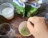 Foto langkah ke 1 dari resep Matcha Latte Dalgona Coffee.