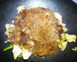 รูปขั้นตอนการทำที่ 4 ของ เส้นหมี่ผัดซีอิ๊วไก่