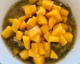 Hình bước làm 8 của món Vào bếp cùng con: Taco tôm với tortilla từ bột mì và sốt salsa xoài
