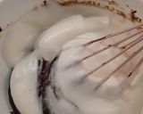 Foto langkah ke 6 dari resep Choco BlackForest Chiffon Cake.