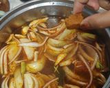 Gambar langkah 2 resipi Tomyam Ayam.