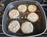 A picture of step 2 of Tuna, Potato and Peas Cutlets.