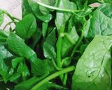 Hình bước làm 1 của món Canh rau mồng tơi nấu tôm