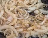 Foto del paso 2 de la receta Espagueti con Cebolla Caramelizada y Tiras de Lomo