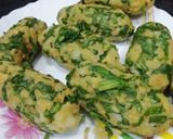 A picture of step 6 of Poha and Palak Rolls.