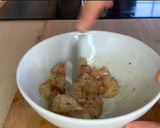 Foto del paso 4 de la receta: Crema de calabaza, langostinos y huevo mollet