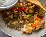 Foto langkah ke 4 dari resep Tumis Cabe Ikan Asin.
