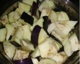 A picture of step 1 of Potato brinjal.