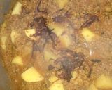 A picture of step 4 of Qeema Alo.