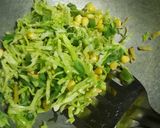 A picture of step 2 of Sweet corn soup (without onion garlic).