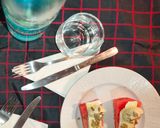 Foto del paso 6 de la receta: Canape de Sandía, Queso Brie, Hummus y Pipas