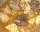 Foto langkah ke 3 dari resep Semur Ayam Kentang Tahu Pedas.