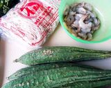 Foto langkah ke 1 dari resep Sup Gambas Misoa Udang.