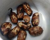 A picture of step 1 of Arbi Took chaat.