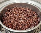 A picture of step 2 of Yam and Red Bean Soup.
