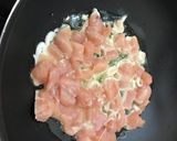 Foto del paso 2 de la receta: Pollo a la crema con espirales