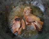 Foto langkah ke 1 dari resep Ayam Tumis Kecap Inggris.