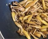 三杯鴻禧菇玉米筍的食譜步驟2照片