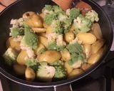 Une image de l'étape 11 de Pommes grenailles au chou romanesco et dulce.