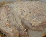 Foto del paso 4 de la receta: Pollo especiado con salsa de yogur y miel
