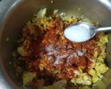 व्हेजिटेबल पंचमेल खिचडी (vegetable panchmel khichdi recipe in marathi) रेसिपी स्टेप 8 फोटो 