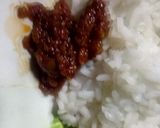 A picture of step 4 of Boiled rice and African nutmeg stew.
