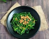 Foto langkah ke 5 dari resep Bayam rebus minyak wijen.