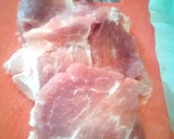 Foto del paso 3 de la receta: Bondiola rellena con pasas uva zanahoria bacon con sals queso