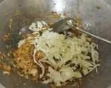 Foto langkah ke 5 dari resep Nasi Goreng Ebi Bumbu Rempah.