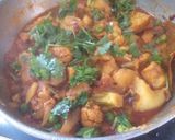 A picture of step 3 of Aloo Gobi Matar (Potato, Cauliflower, and Peas Curry).