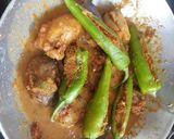 ભરેલા મરચાં બટેટા રીંગણા નુ શાક(Bharela marcha,bataka,ringan nu shak recipe in Gujarati) રેસીપી સ્ટેપ4ફોટો