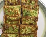 A picture of step 4 of Spinich toast.