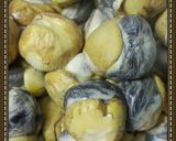 Hình bước làm 1 của món Trứng cút tẩm bột rán