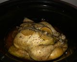 Foto del paso 5 de la receta: Pollo al limón, ajo y romero en olla lenta