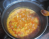 Foto del paso 4 de la receta: Calamares en salsa con arroz blanco y guisantes