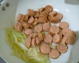 Foto langkah ke 2 dari resep Sosis Saus Pedas Manis.