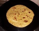 A picture of step 3 of Lauki Chana dal paratha.